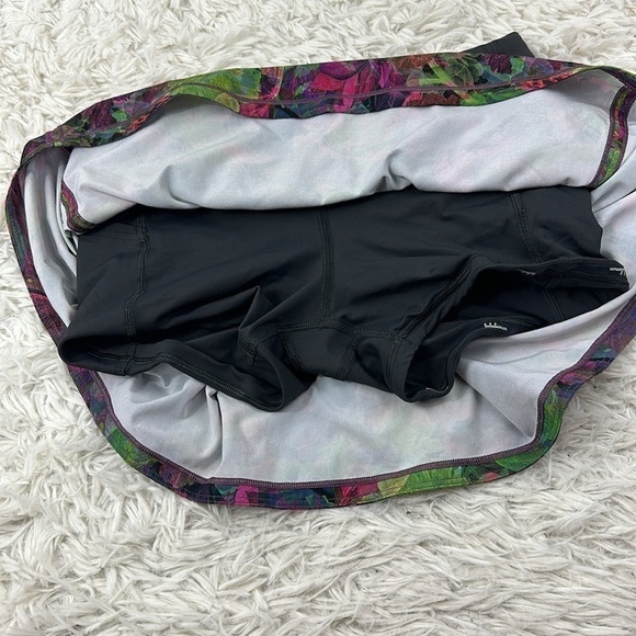 Lululemon Pace Rival Mid-Rise Skirt Vivid Floral Tone Multi - Picture 3 of 6
